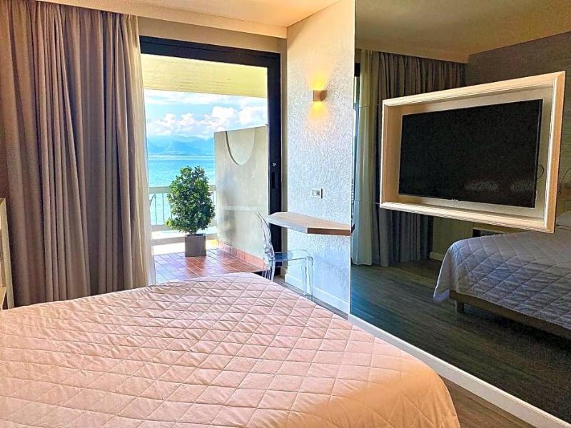 Hotel Aquila D Oro Desenzano image