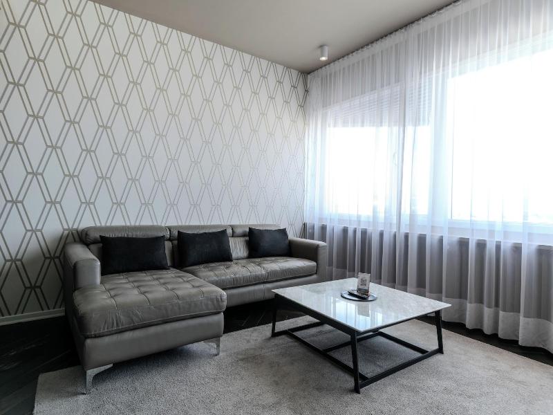 Mã¡ni Apartments image