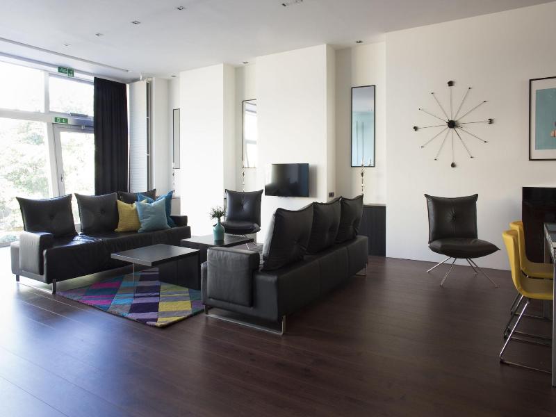 Mã¡ni Apartments image