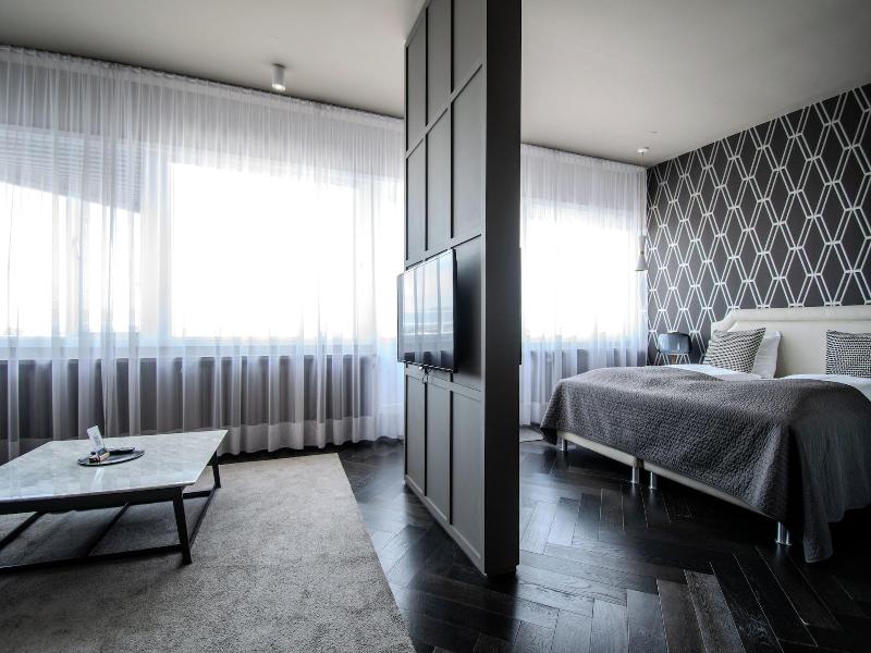 Mã¡ni Apartments image