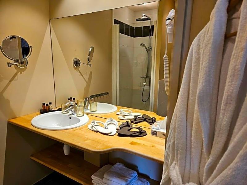 La Frav Chette Hv Tel Spa image