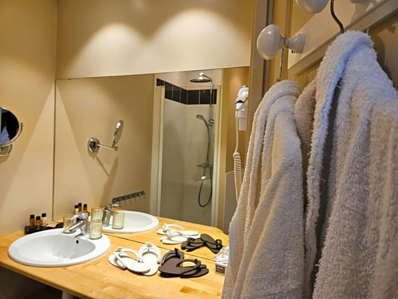 La Frav Chette Hv Tel Spa image