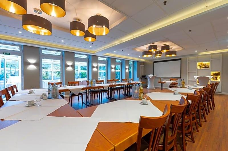 Hotel Im Park image