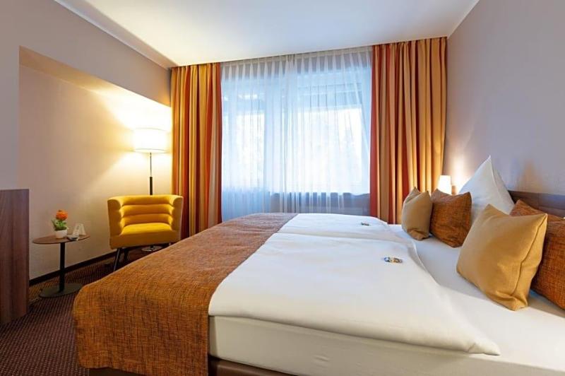 Hotel Im Park image