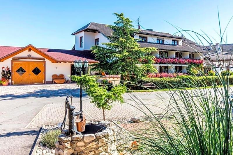 Hotel Restaurant Krone Wellness Schopfheim image