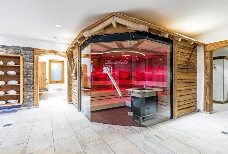 Hotel Restaurant Krone Wellness Schopfheim image