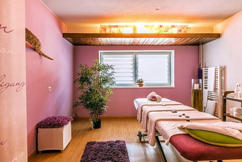 Hotel Restaurant Krone Wellness Schopfheim image