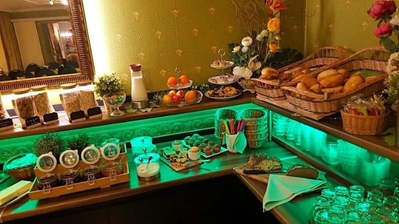 Ahorn Hotel image