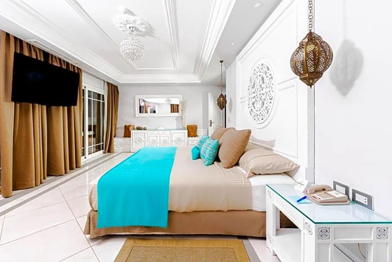Grand Palace Adults Only 18 Years Plus image