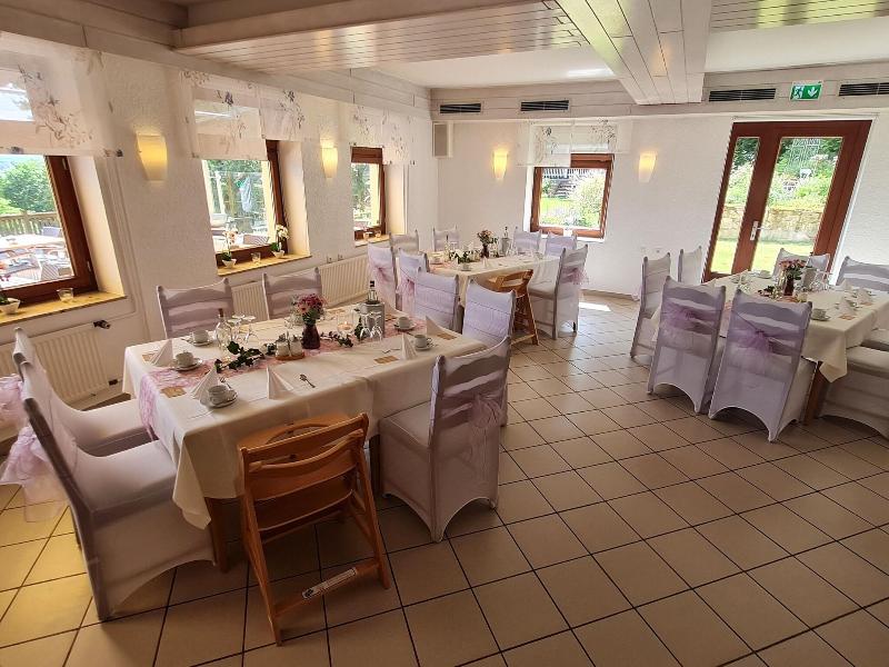 Hotel Waldquelle Baumhaushotel Aerzen image