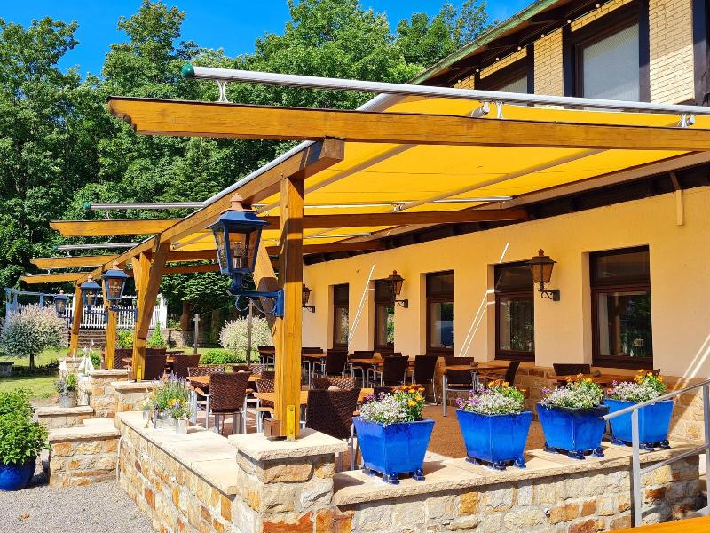 Hotel Waldquelle Baumhaushotel Aerzen image