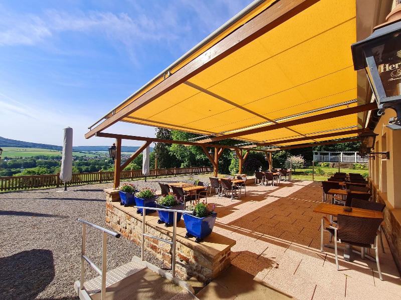 Hotel Waldquelle Baumhaushotel Aerzen image