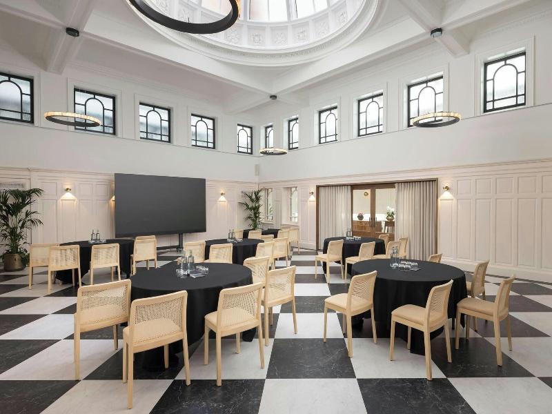 Ac Hotel By Marriott Glasgow image