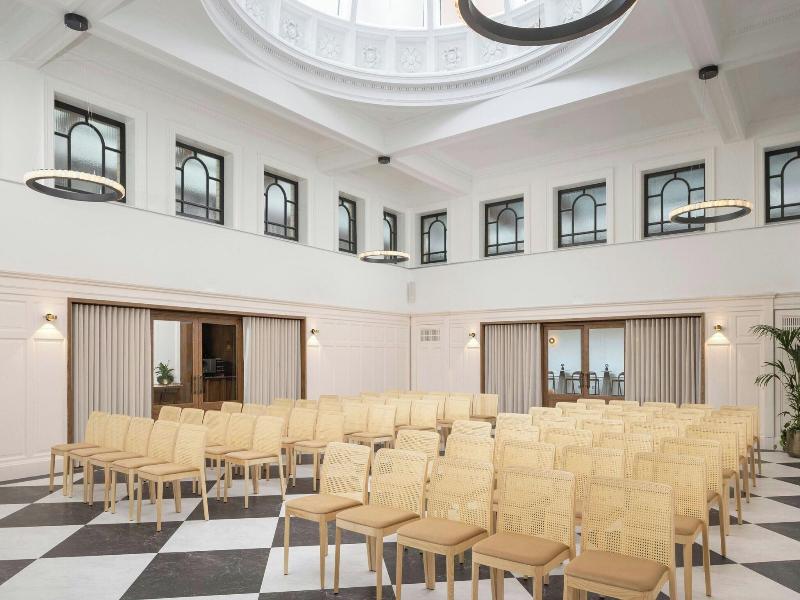 Ac Hotel By Marriott Glasgow image