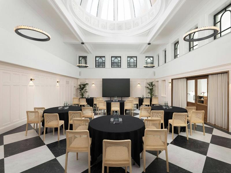 Ac Hotel By Marriott Glasgow image
