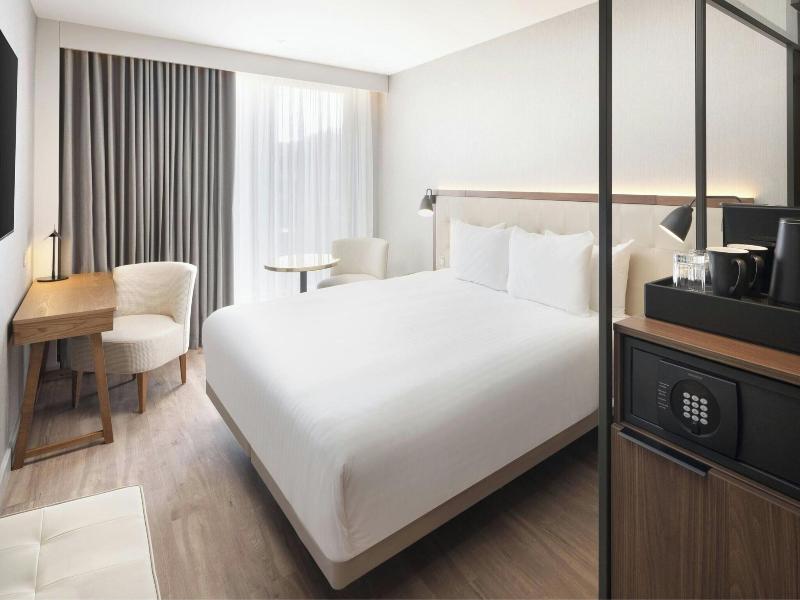Ac Hotel By Marriott Glasgow image