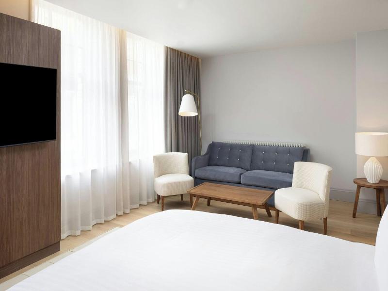 Ac Hotel By Marriott Glasgow image
