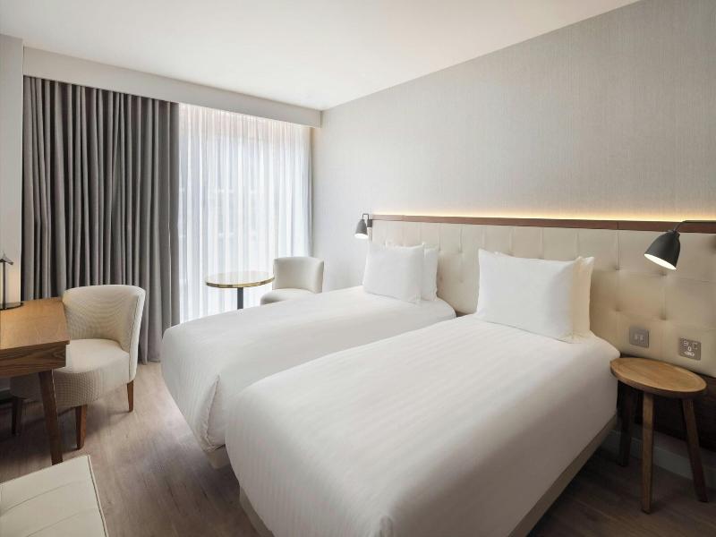 Ac Hotel By Marriott Glasgow image