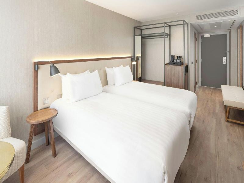 Ac Hotel By Marriott Glasgow image