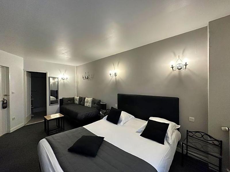 Hotel Le Saint Yves image