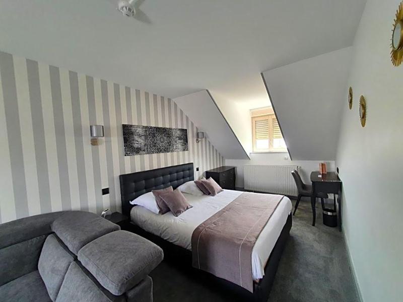 Hotel Le Saint Yves image