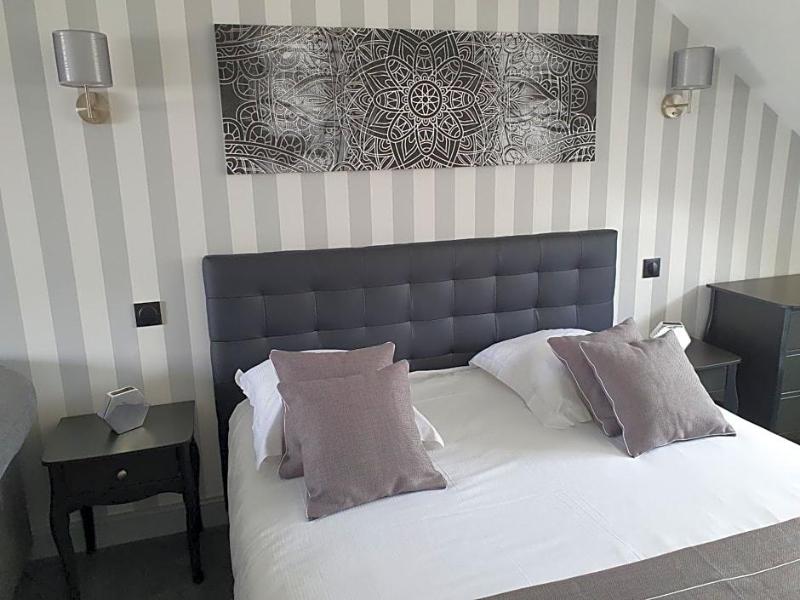 Hotel Le Saint Yves image