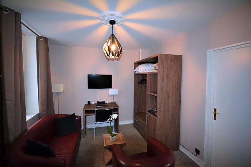 Hotel Le Saint Yves image