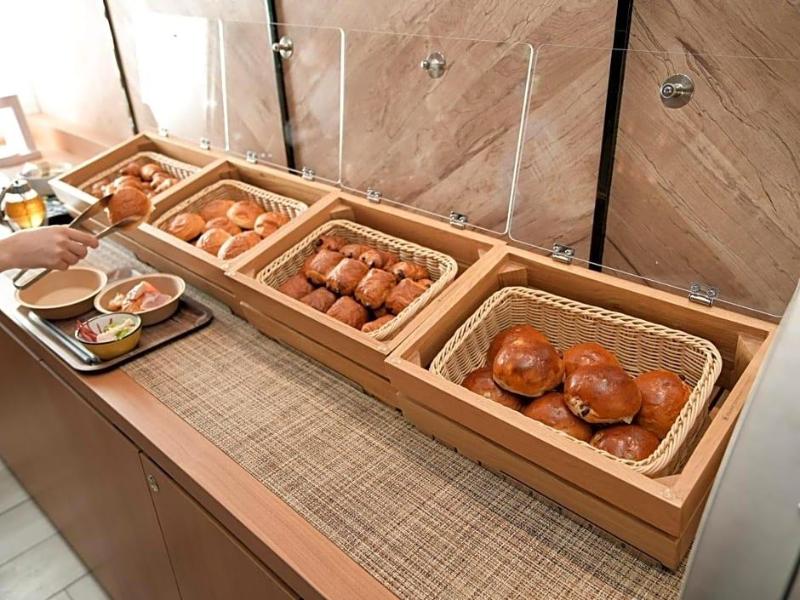 Super Hotel Premier Ikebukuro Natural Hot Spring image