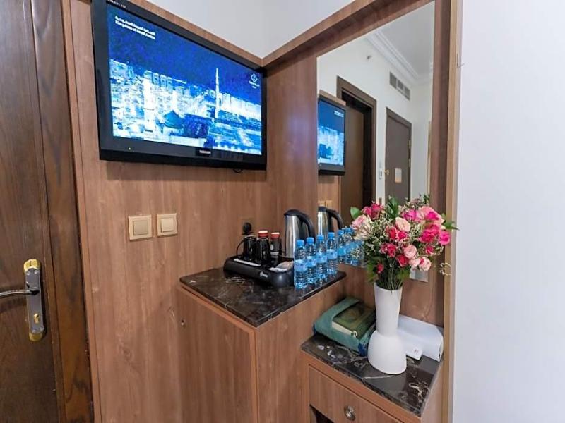 Hayah Plaza Hotel image