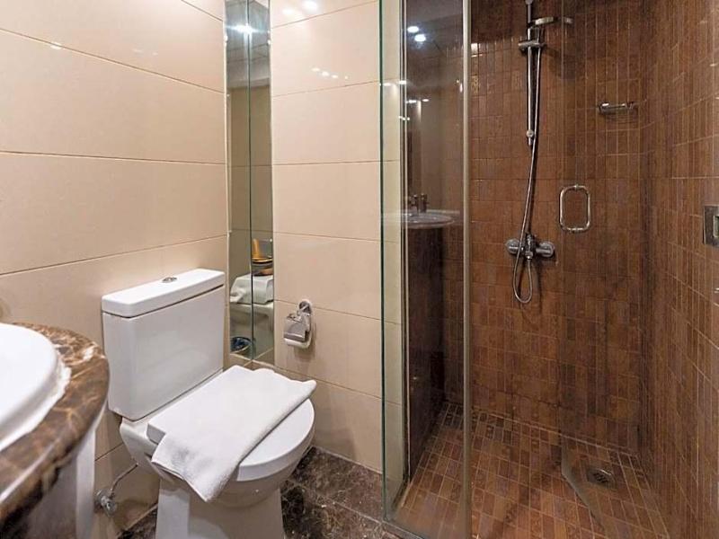 Hayah Plaza Hotel image