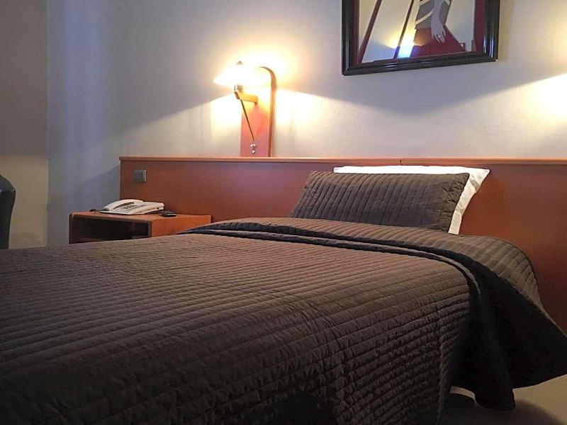 Hotel The New Fox image