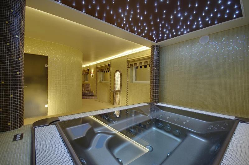 Arcanum Hotel image
