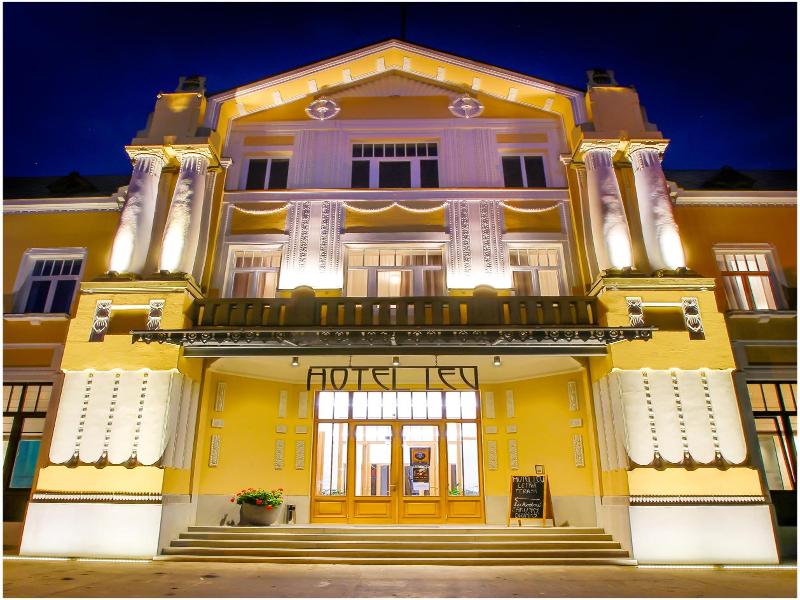 Hotel Lev