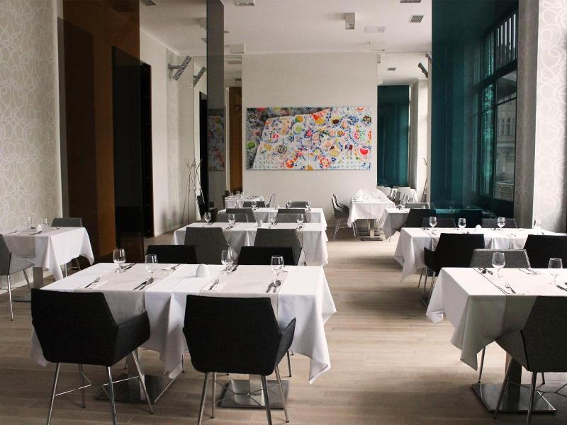 Hotel Lev