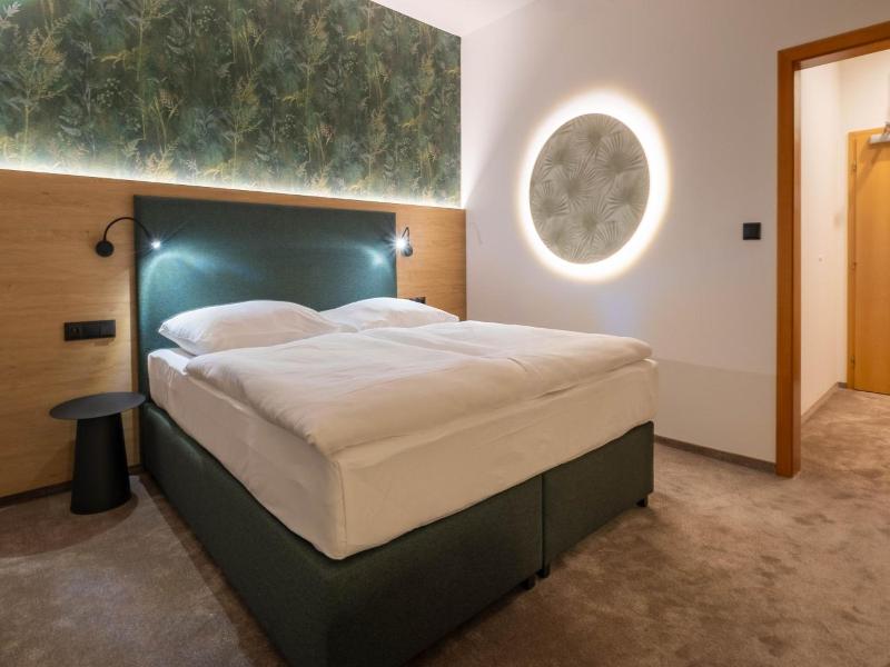 Hotel Slovan image