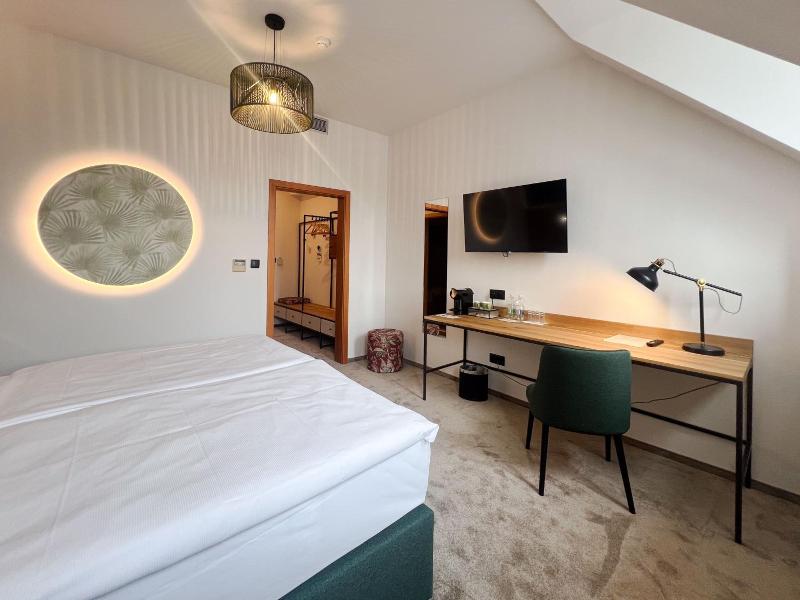 Hotel Slovan image
