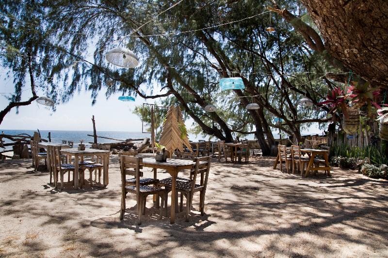 Cemara Beachfront Suite By Zuzu image