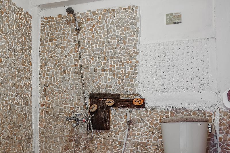 Cemara Beachfront Suite By Zuzu image