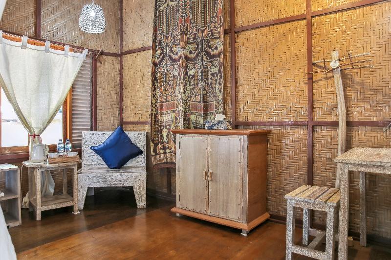 Cemara Beachfront Suite By Zuzu image