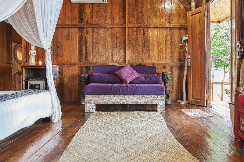 Cemara Beachfront Suite By Zuzu image