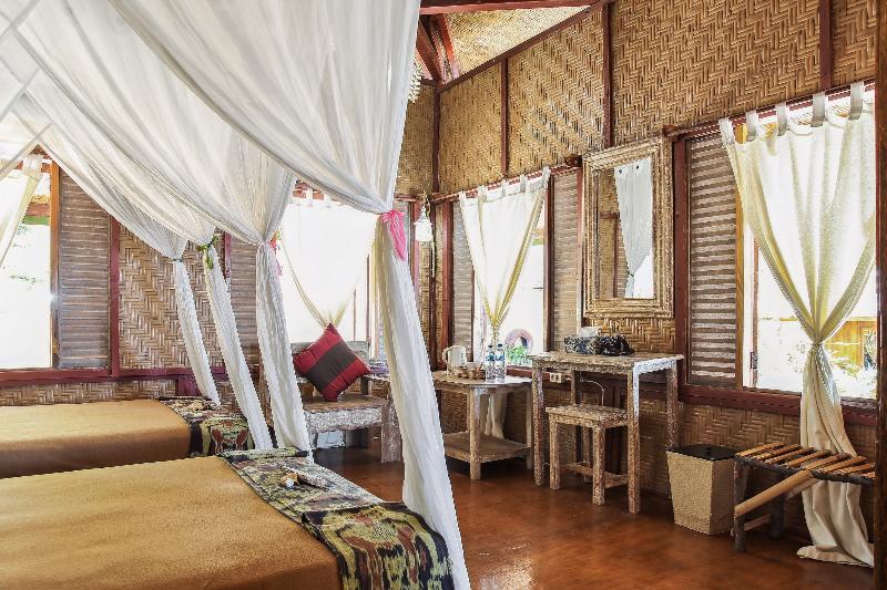 Cemara Beachfront Suite By Zuzu image 8