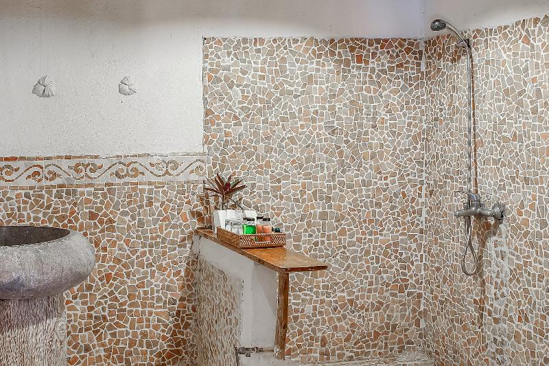 Cemara Beachfront Suite By Zuzu image