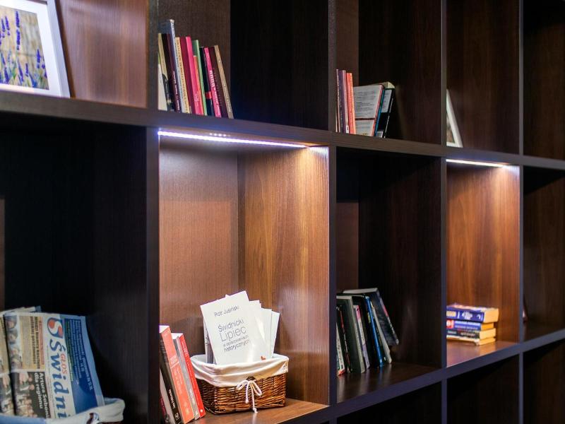 Avion Hotel image