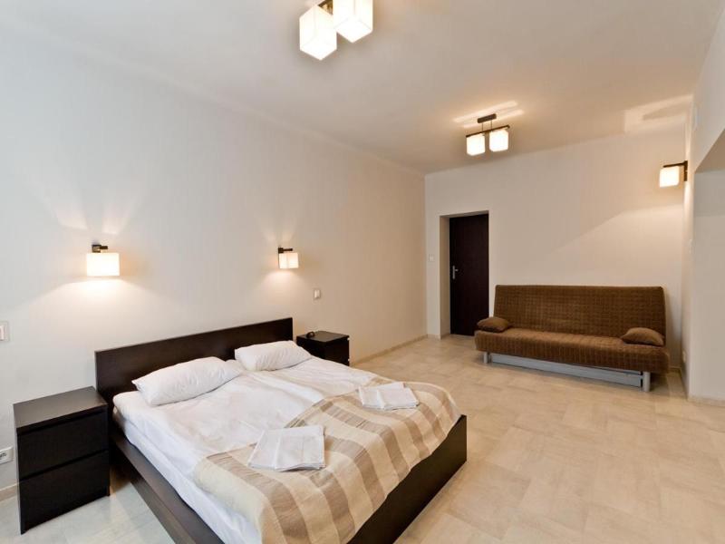 Avion Hotel image