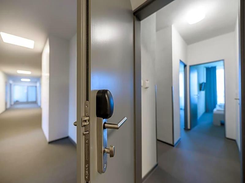 Hotel Atom T Oebv C image
