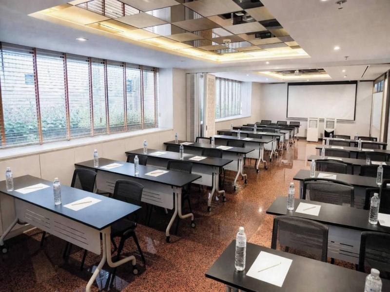 Furamaxclusive Pratunam Park Hotel image