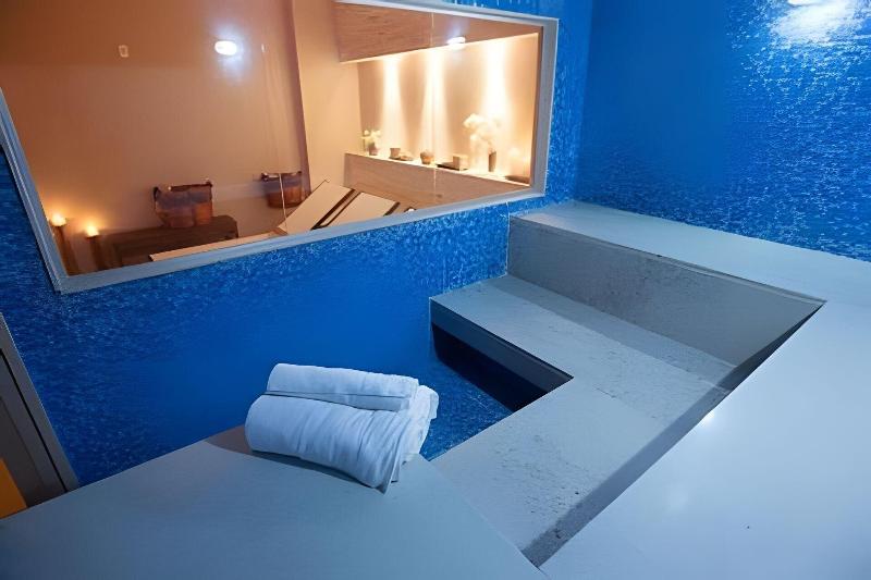 Hotel Fusion Ozped Flats image