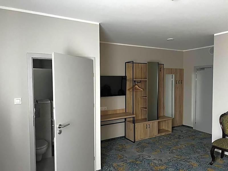 Hotel Dobosz image