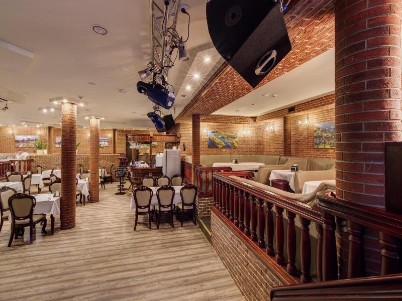 Hotel Dobosz image