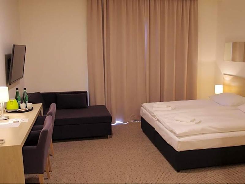 Hotel Uniejv W